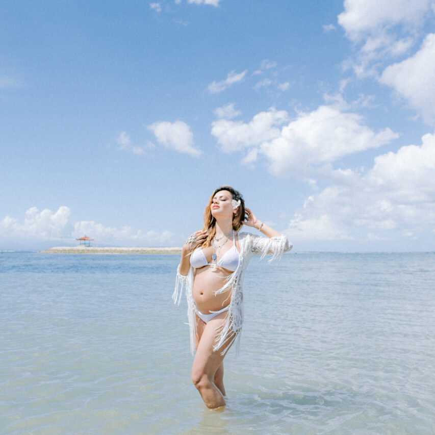 bali maternity photo of ash and matt