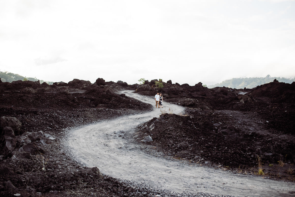 Engagement photo session in Batur Mountain view