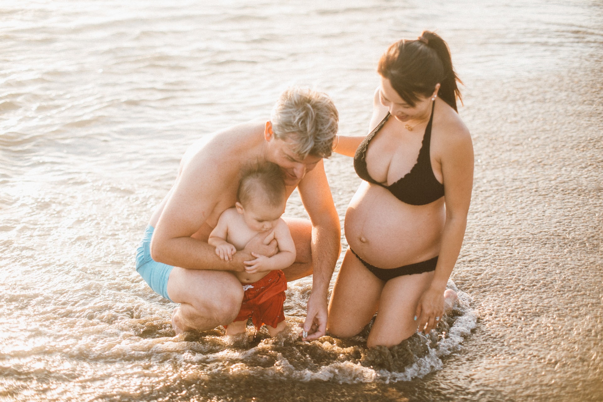 Beach Maternity Photography + Handful Tips — Melisa & Rodgers