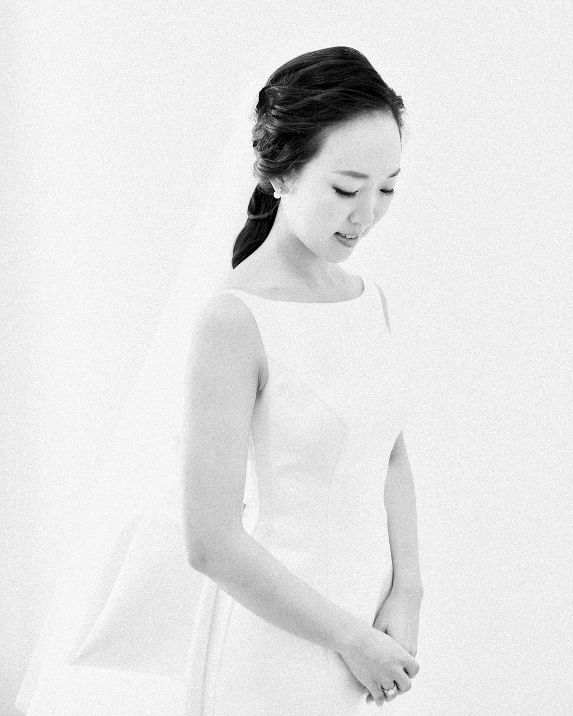 the bride portrait in black and white