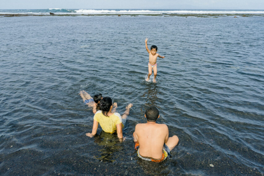 Photo Journal in Saba Beach: Street Approach