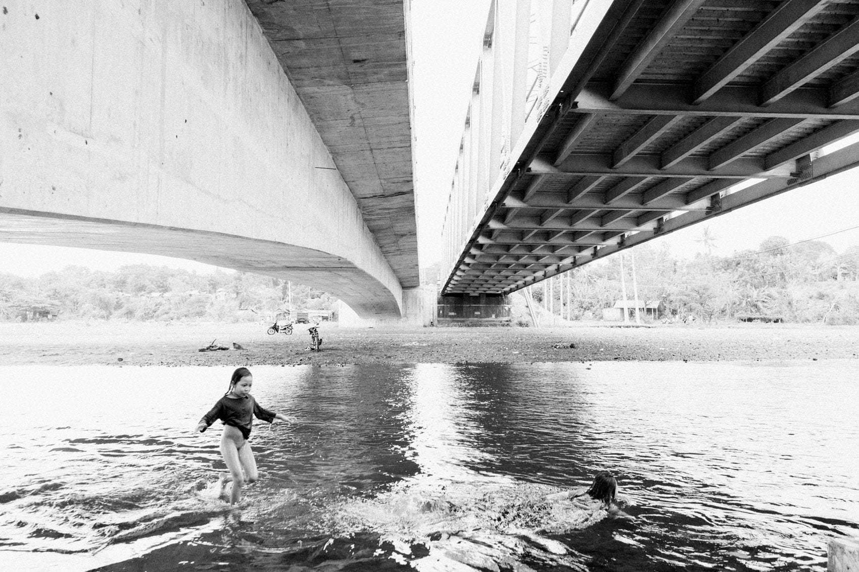 Photo Journal under the Gunaksa bridge in Klungkung