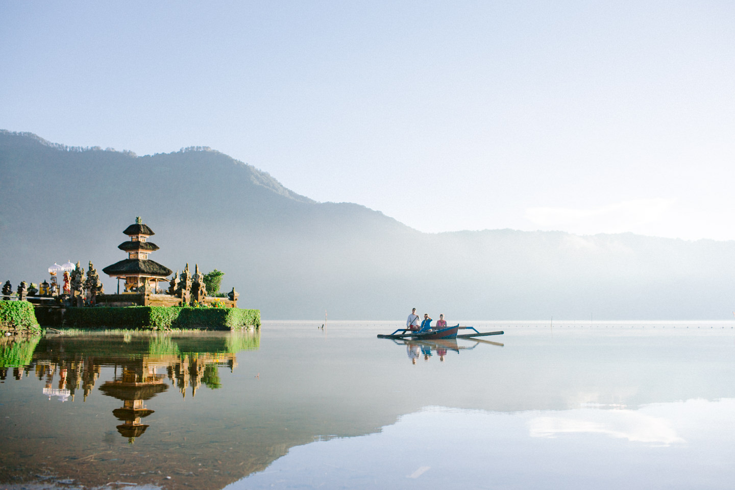Bali pre wedding location in Beratan Lake