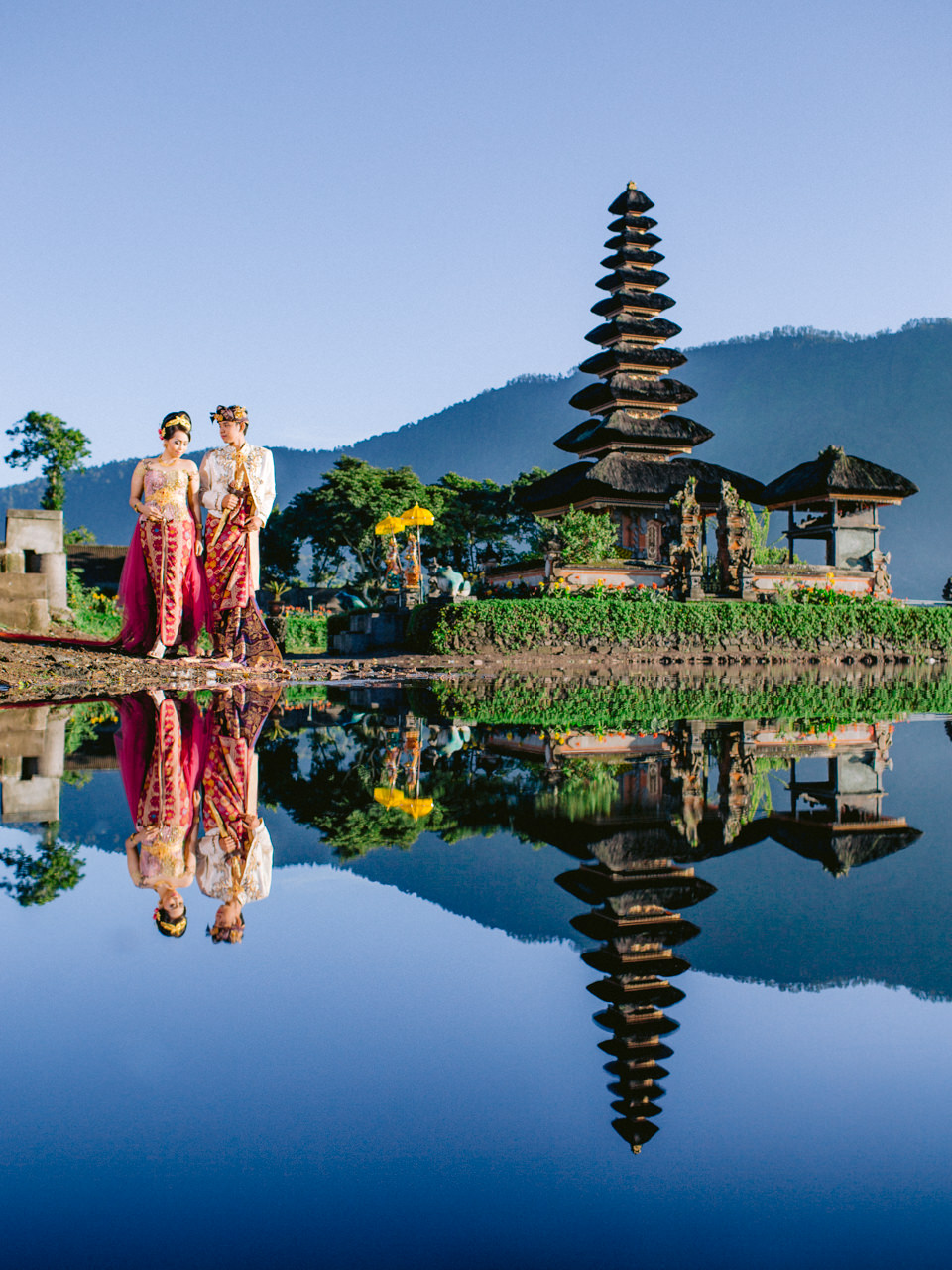 Bali pre wedding location in Beratan Lake