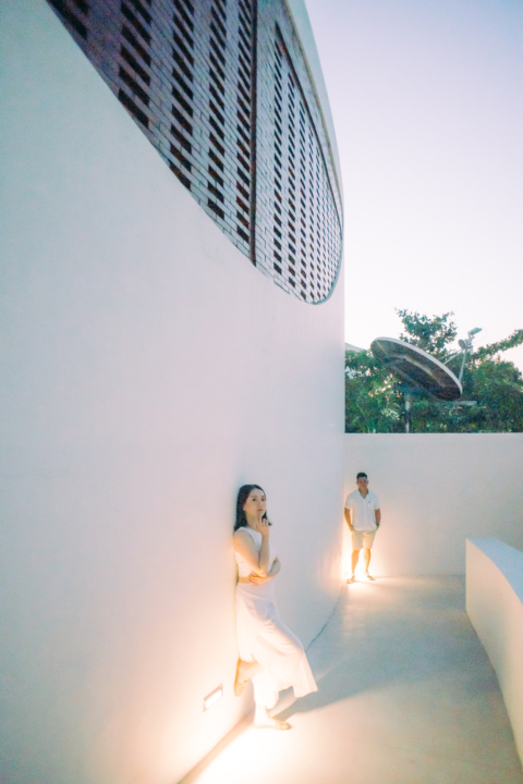 Engagement in Cafe del Mar Bali: Proposal Photo Session + Tips