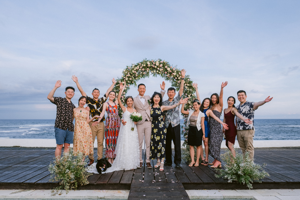 The family portrait of the bride and groom wedding at Majapahit Villa