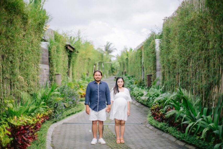 Maternity Photography in Ubud: Winda & Dewa at K Club